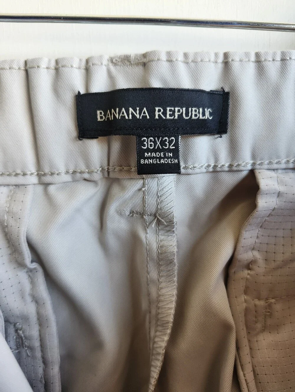 Banana Republic Men's Light Cream Chino Pants